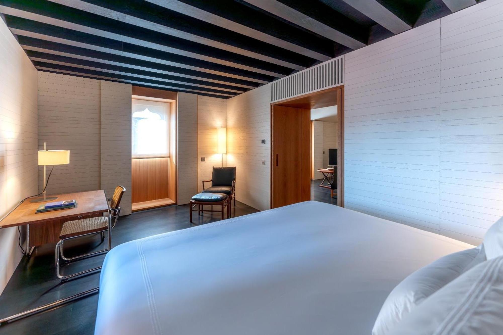 Hotel Atrio Caces Zewnętrze zdjęcie
