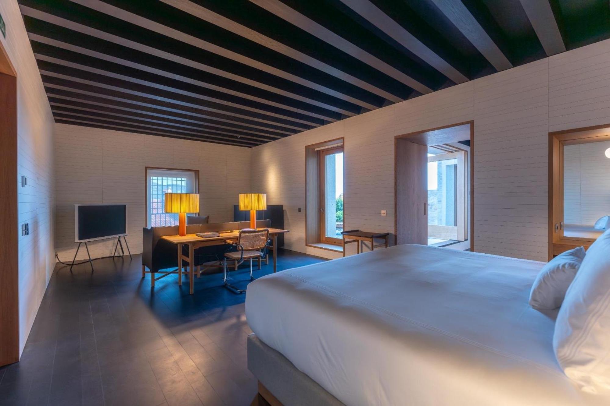 Hotel Atrio Caces Zewnętrze zdjęcie