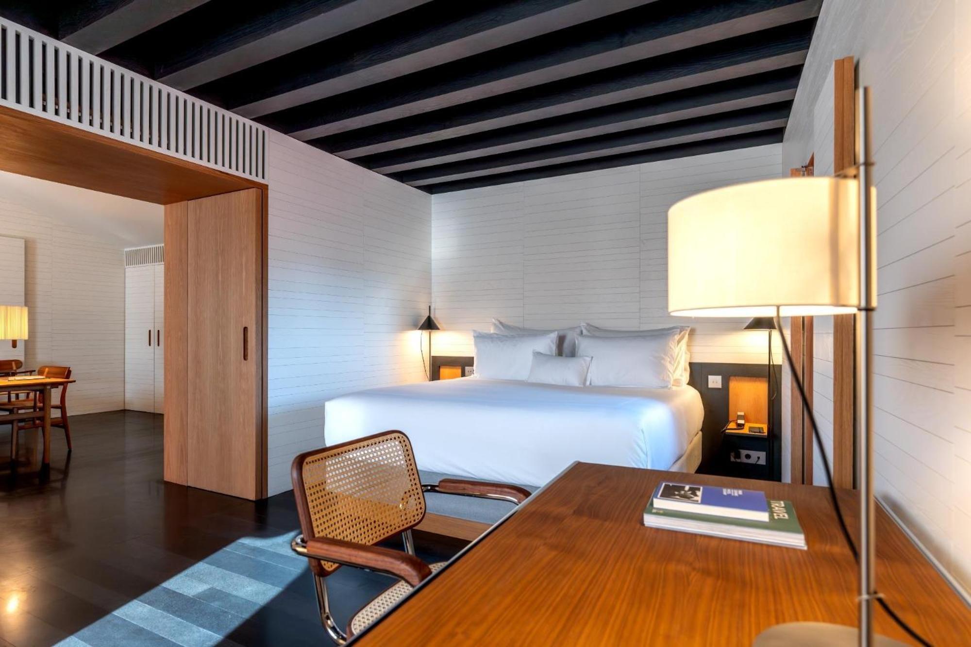 Hotel Atrio Caces Zewnętrze zdjęcie