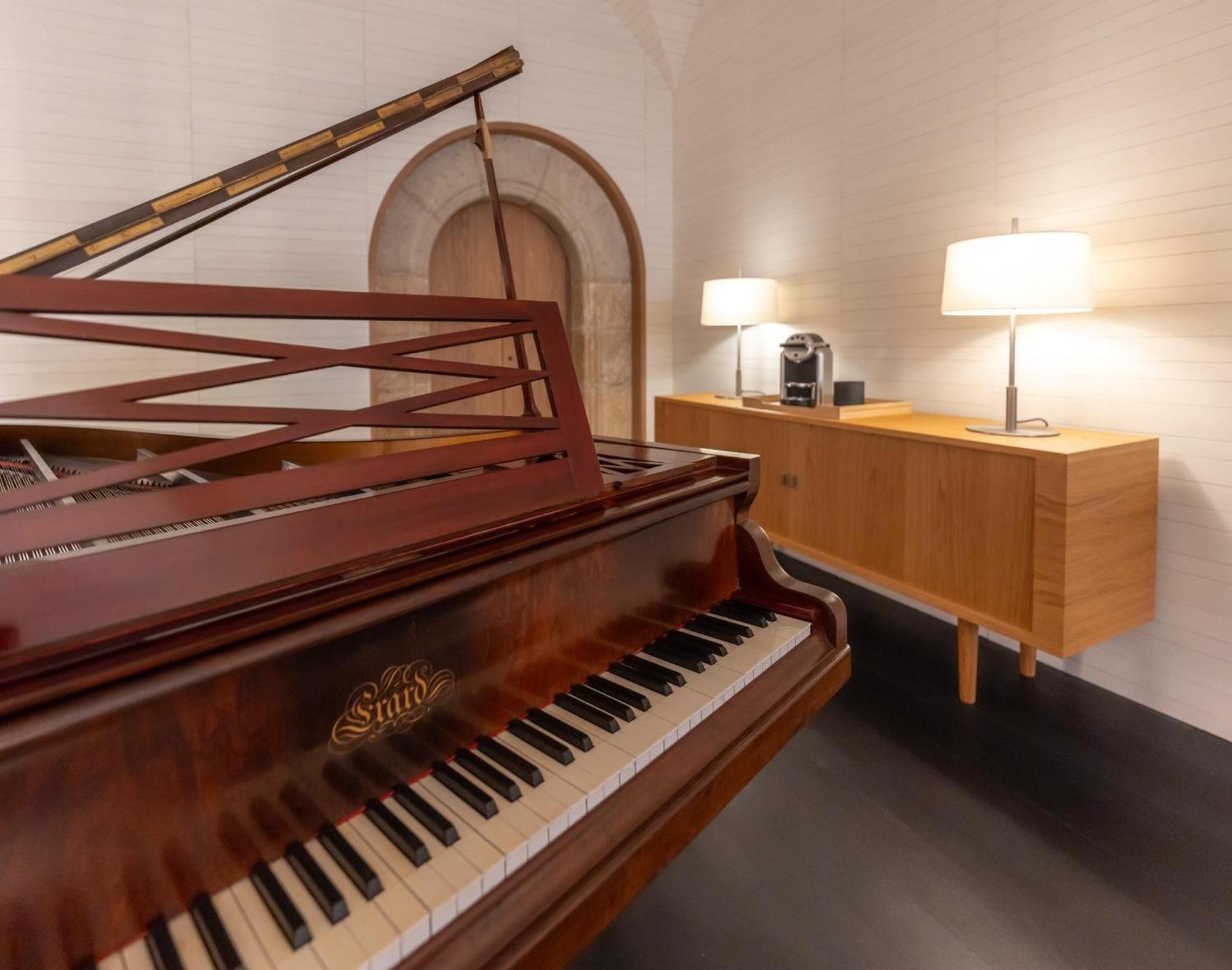 Hotel Atrio Caces Zewnętrze zdjęcie