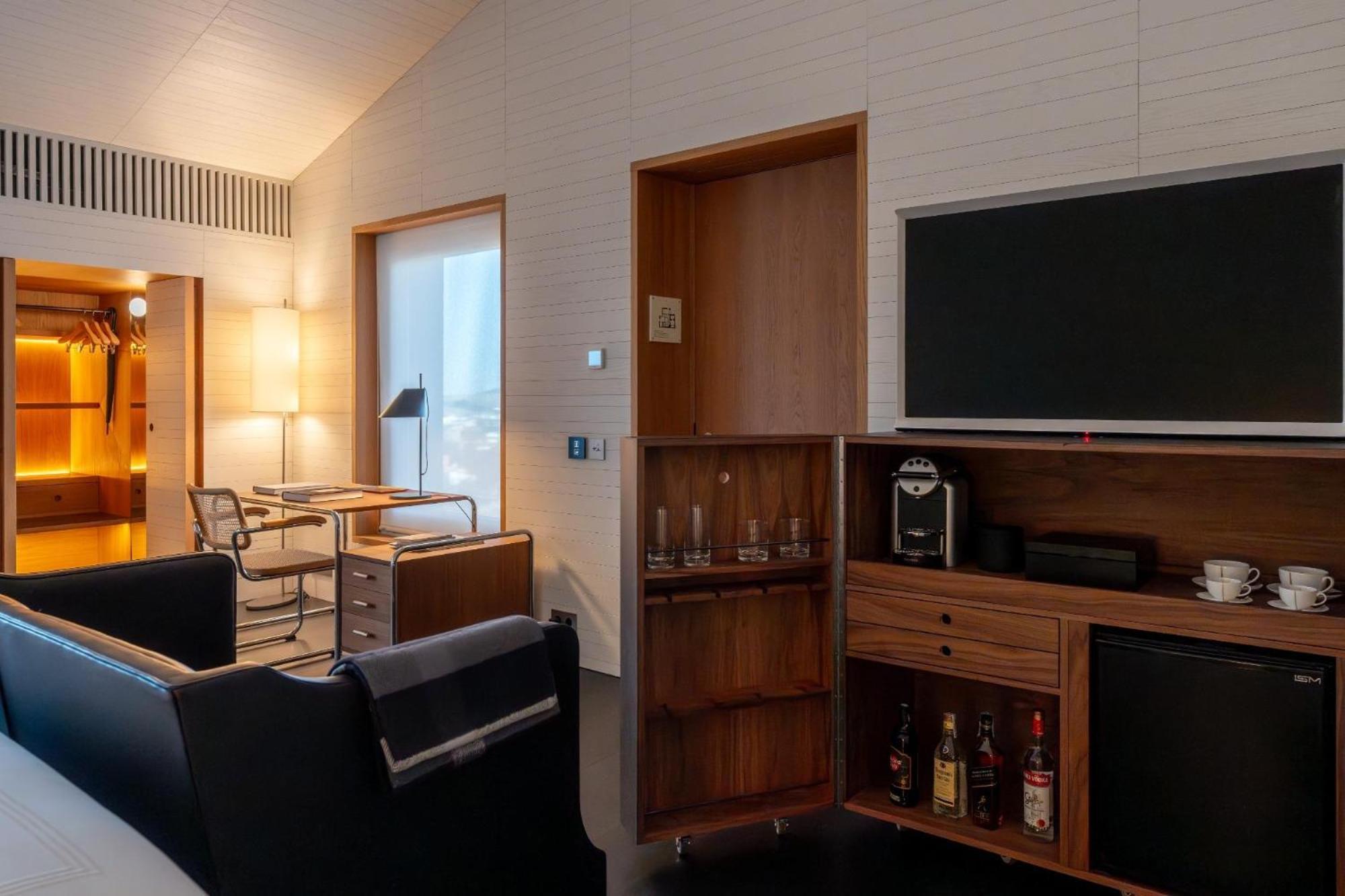 Hotel Atrio Caces Zewnętrze zdjęcie